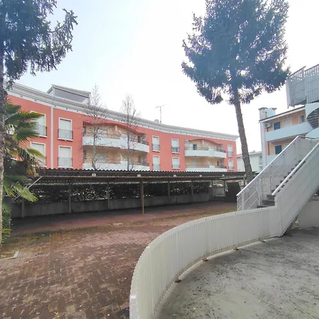 Near In 45640 Apartament Bibione
